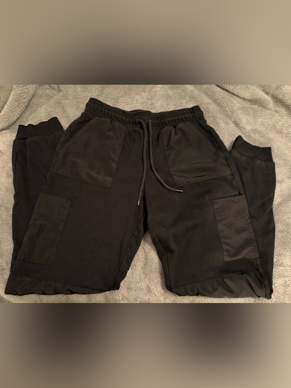 ALO Yoga Black Jogger Cargo Sweatpants